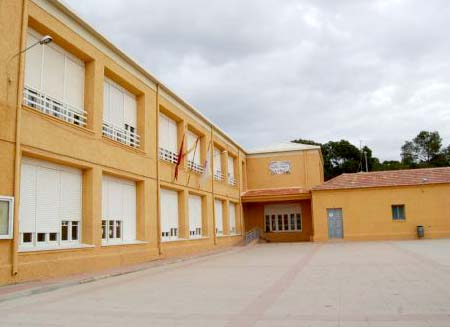 El PSOE informa que el Gobierno de Espa�a financiar� un nuevo edifico en el Colegio Santa Eulalia
