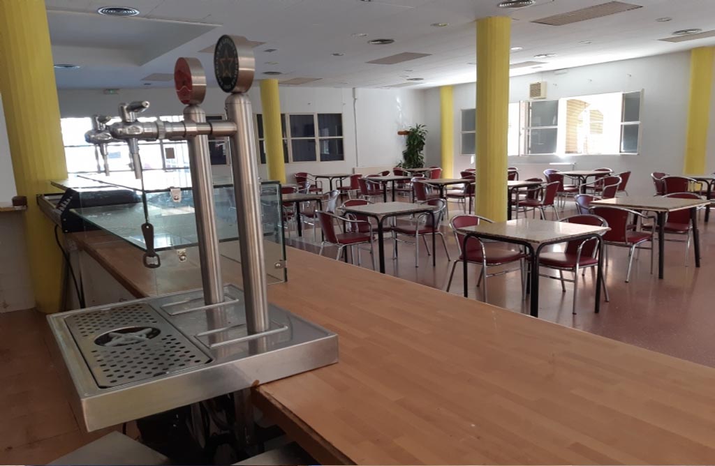 Se recepciona el contrato de explotacin de cafetera-bar del Centro Municipal de la Tercera Edad en plaza de la Balsa Vieja