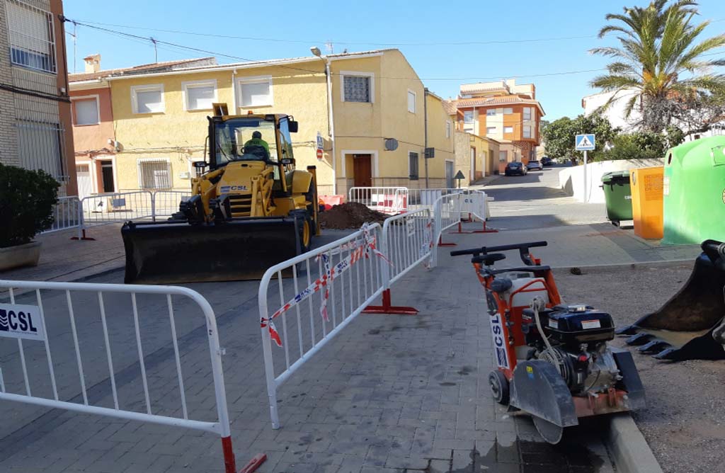 Adjudican el contrato para instalar una tubera de saneamiento en la calle Bolnuevo por importe de ms de 20.500 euros
