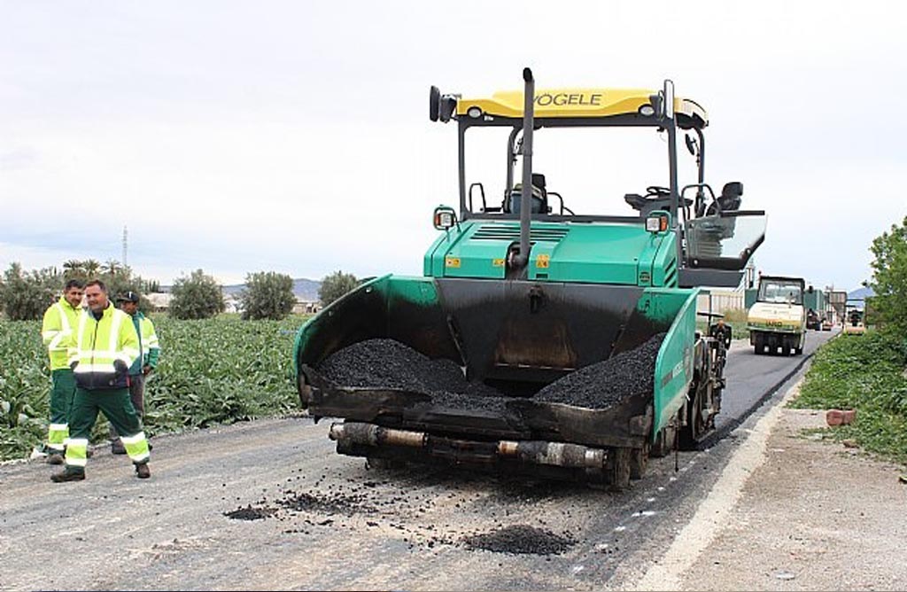 La Consejera de Agricultura incluye tres caminos rurales de Totana para adecuarlos por un importe de 6 millones de euros