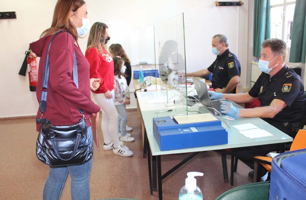 Retoman el servicio mvil de expedicin del DNI en Totana mediante cita previa en la primera planta del Centro Municipal de Personas Mayores