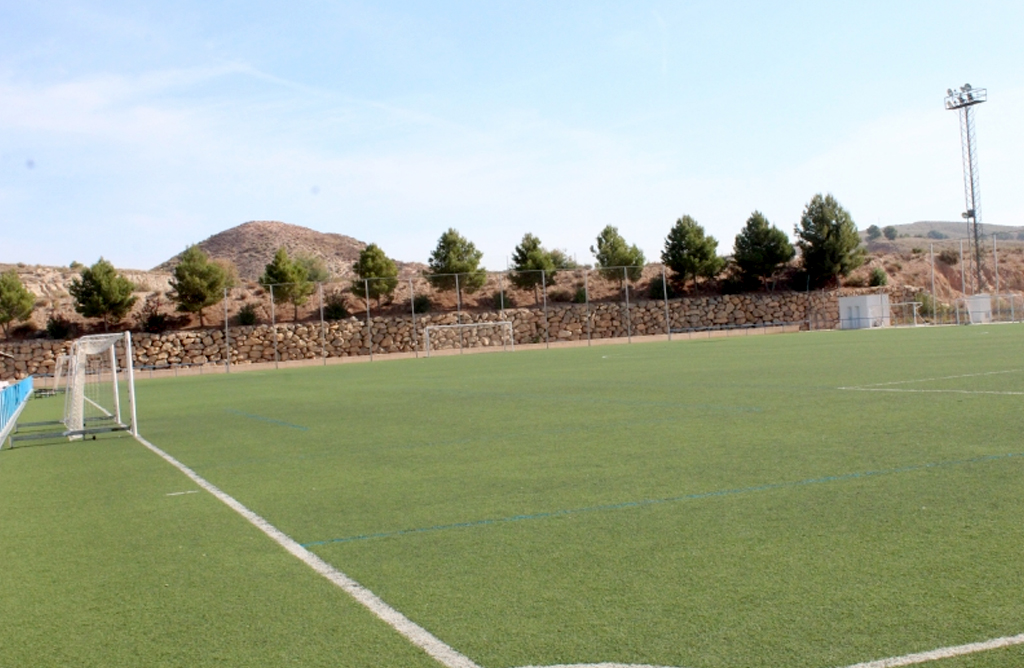 Los campos de fútbol de la Ciudad Deportiva verán reparado su césped y sistema de riego