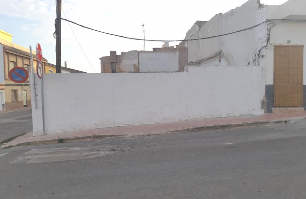 Ejecutan de forma subsidiaria obras de demolicin del inmueble situado en la calle San Ildefonso, esquina con Presbtero Rodrguez Cabrera