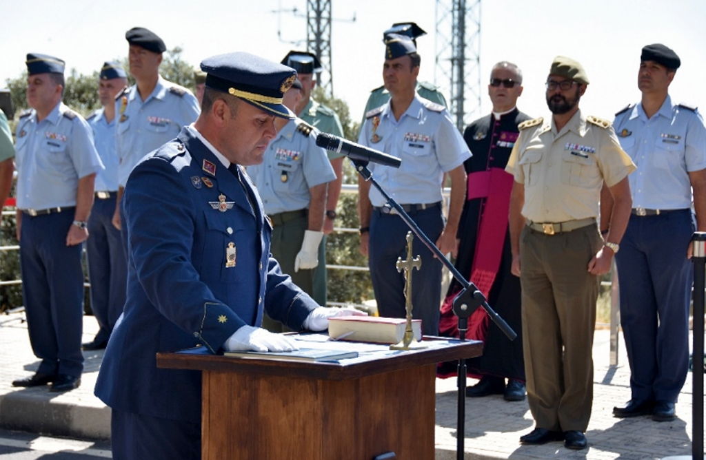 El comandante Juan Francisco Ortuño toma posesión de la jefatura del Escuadrón de Vigilancia Aérea nº 13