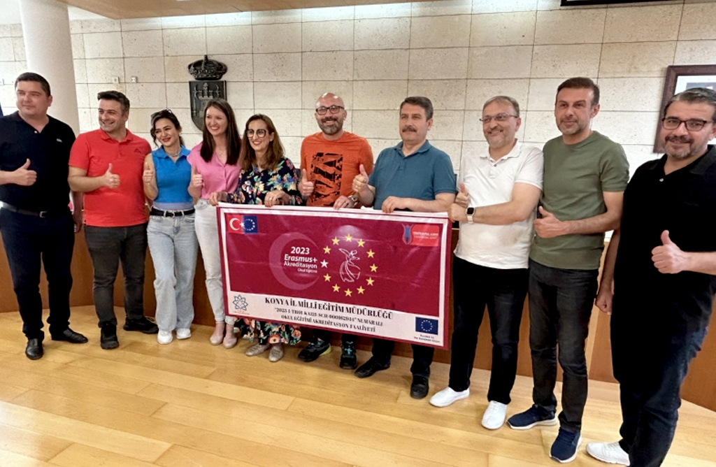 Ocho profesores turcos visitan Totana 