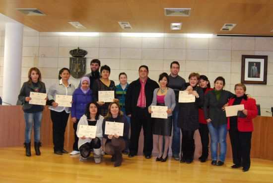 Se clausura un curso de cuidado de mayores y personas dependientes