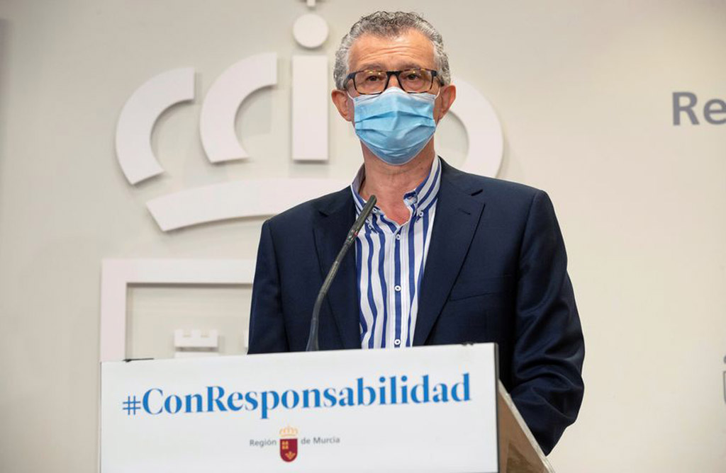 El consejero de Salud clausura las I Jornadas sobre el tratamiento del suicidio en los medios de comunicación