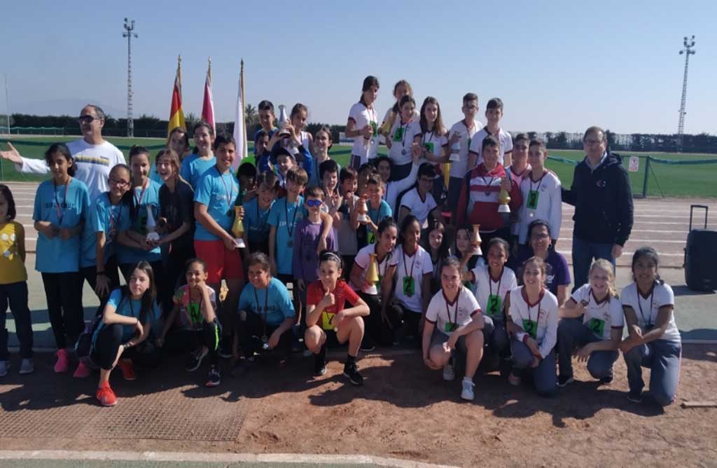 La Fase Local de Atletismo de Deporte Escolar cont con la participacin de 90 escolares.