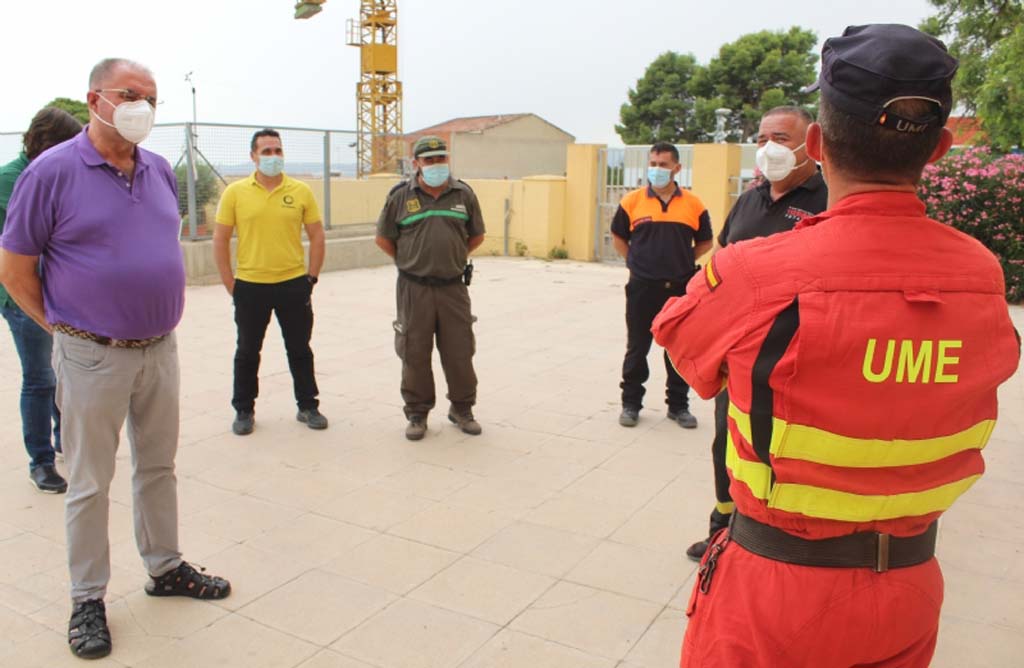 La Unidad Militar de Emergencias realiza un ejercicio de conocimiento en zonas susceptibles de sufrir un incendio forestal en el municipio de Totana